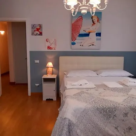Judith Wright's Apartmán *