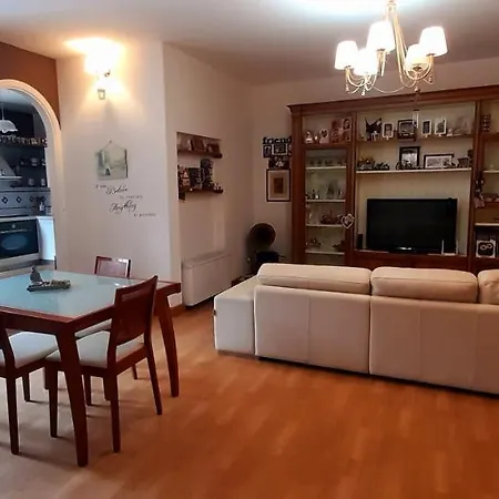 Judith Wright's * Maiori