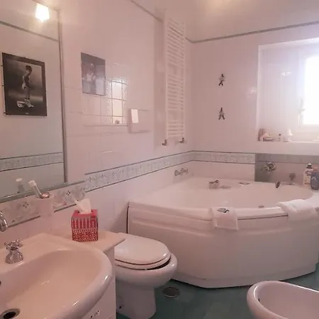 Judith Wright's Apartament