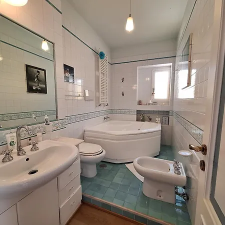 Apartament Judith Wright's *